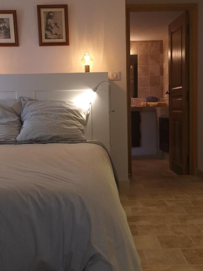 Le Nid Des Arts Bed and Breakfast Tourrettes Buitenkant foto