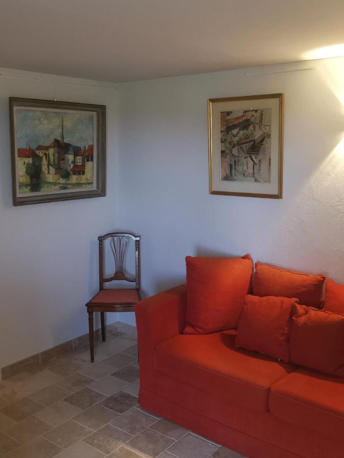 Le Nid Des Arts Bed and Breakfast Tourrettes Buitenkant foto
